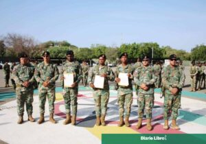 Ejercito Dominicano condecora a tres soldados por rechazar soborno