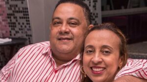 “Tendré que volver a Cotuí, esta vez sin ella”: Peña Suazo anuncia su regreso al escenario tras muerte de su esposa