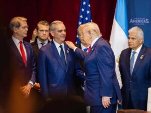 Trump elogia a Luis Abinader y destaca labor de su embajadora